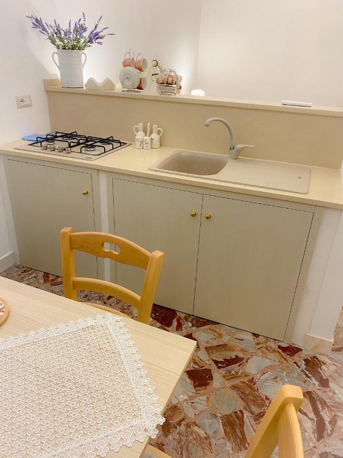 La Casa Di Nonna Sisina Villa Mola di Bari Bagian luar foto